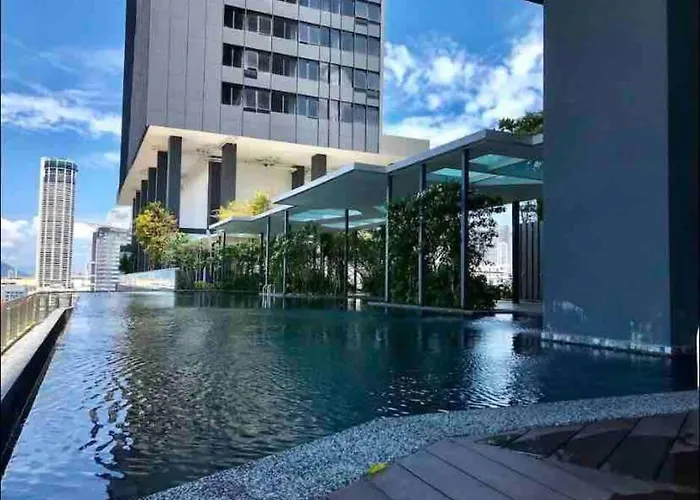 Tropicana 218 Macalister #Top Floor #Wideangleviews #Infinitypool #Georgetown #8Pax #3Br 2Bath #2Queen 4Single #Near Island Hospital #Quality Well Maintained #Private Host