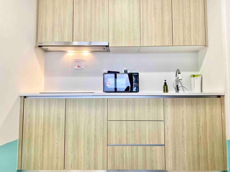 Tropicana 218 Macalister #top Floor #wideangleviews #infinitypool #georgetown #8pax #3br 2bath #2queen 4single #near Island Hospital #quality Well Maintained #private Host Apartment George Town