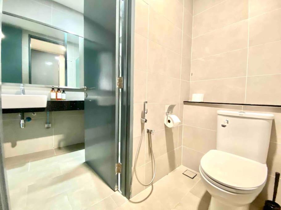 Tropicana 218 Macalister #top Floor #wideangleviews #infinitypool #georgetown #8pax #3br 2bath #2queen 4single #near Island Hospital #quality Well Maintained #private Host George Town