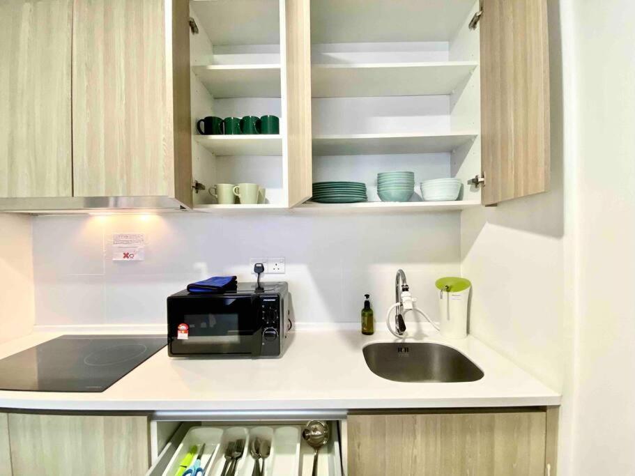 Tropicana 218 Macalister #top Floor #wideangleviews #infinitypool #georgetown #8pax #3br 2bath #2queen 4single #near Island Hospital #quality Well Maintained #private Host Apartment George Town