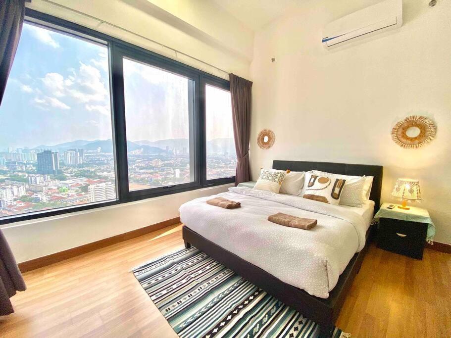 Tropicana 218 Macalister #top Floor #wideangleviews #infinitypool #georgetown #8pax #3br 2bath #2queen 4single #near Island Hospital #quality Well Maintained #private Host Apartment George Town