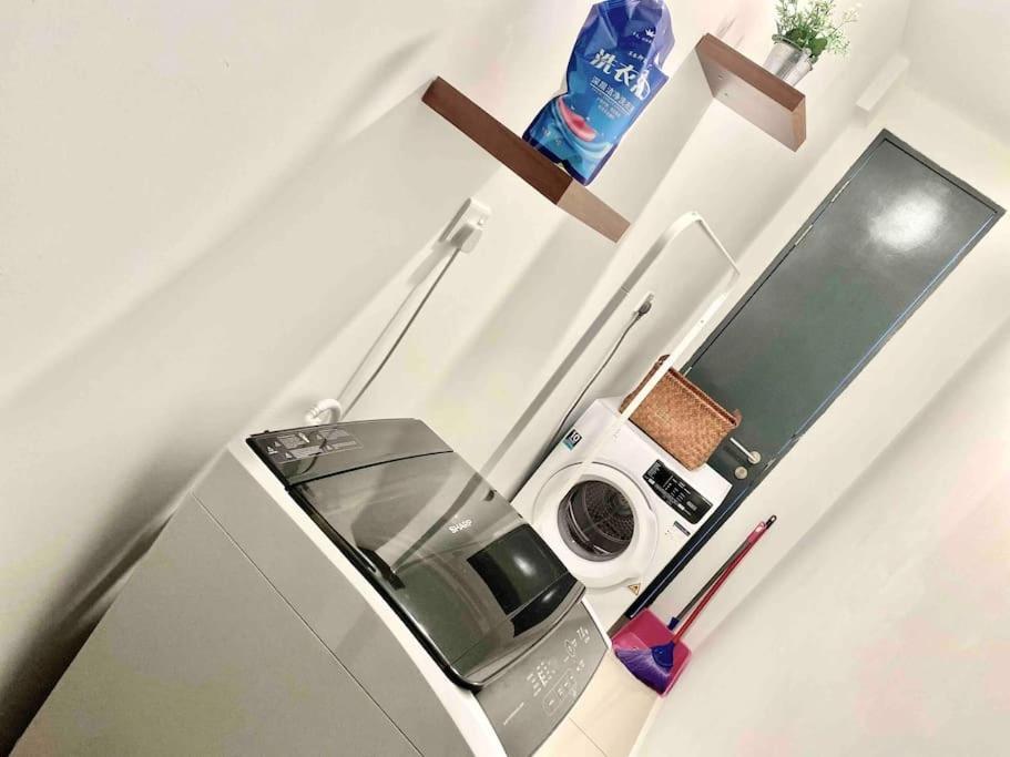 Apartment Tropicana 218 Macalister #top Floor #wideangleviews #infinitypool #georgetown #8pax #3br 2bath #2queen 4single #near Island Hospital #quality Well Maintained #private Host