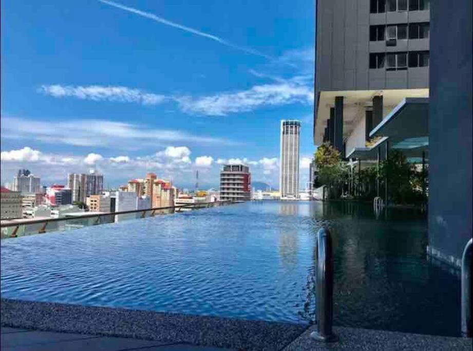 Apartment Tropicana 218 Macalister #top Floor #wideangleviews #infinitypool #georgetown #8pax #3br 2bath #2queen 4single #near Island Hospital #quality Well Maintained #private Host
