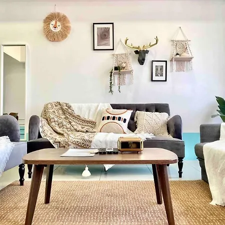 Tropicana 218 Macalister #Top Floor #Wideangleviews #Infinitypool #Georgetown #8Pax #3Br 2Bath #2Queen 4Single #Near Island Hospital #Quality Well Maintained #Private Host Exterior photo