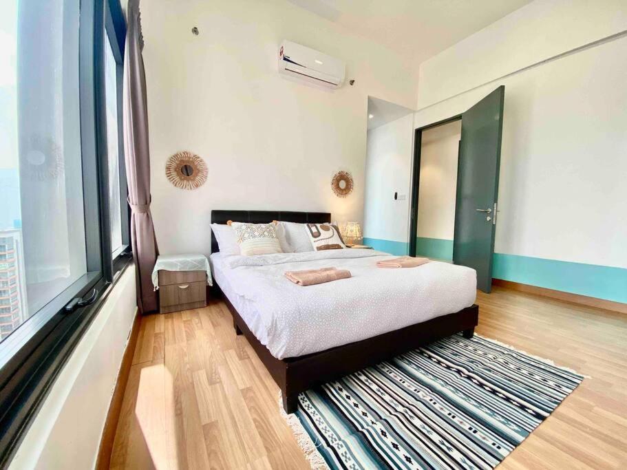 Tropicana 218 Macalister #top Floor #wideangleviews #infinitypool #georgetown #8pax #3br 2bath #2queen 4single #near Island Hospital #quality Well Maintained #private Host Pangsapuri Georgetown